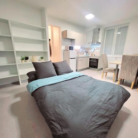 Апартаменти Le Chaleureux, 5Min Bale,Parking Сен-Луї Екстер'єр фото
